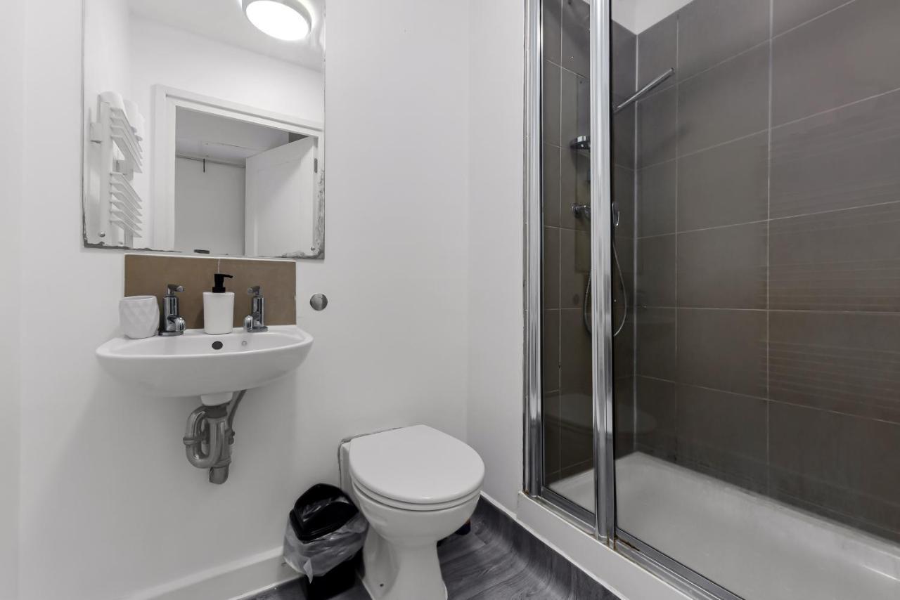 Spacious 2 Bedroom Apartment In Ealing Broadway Exterior photo