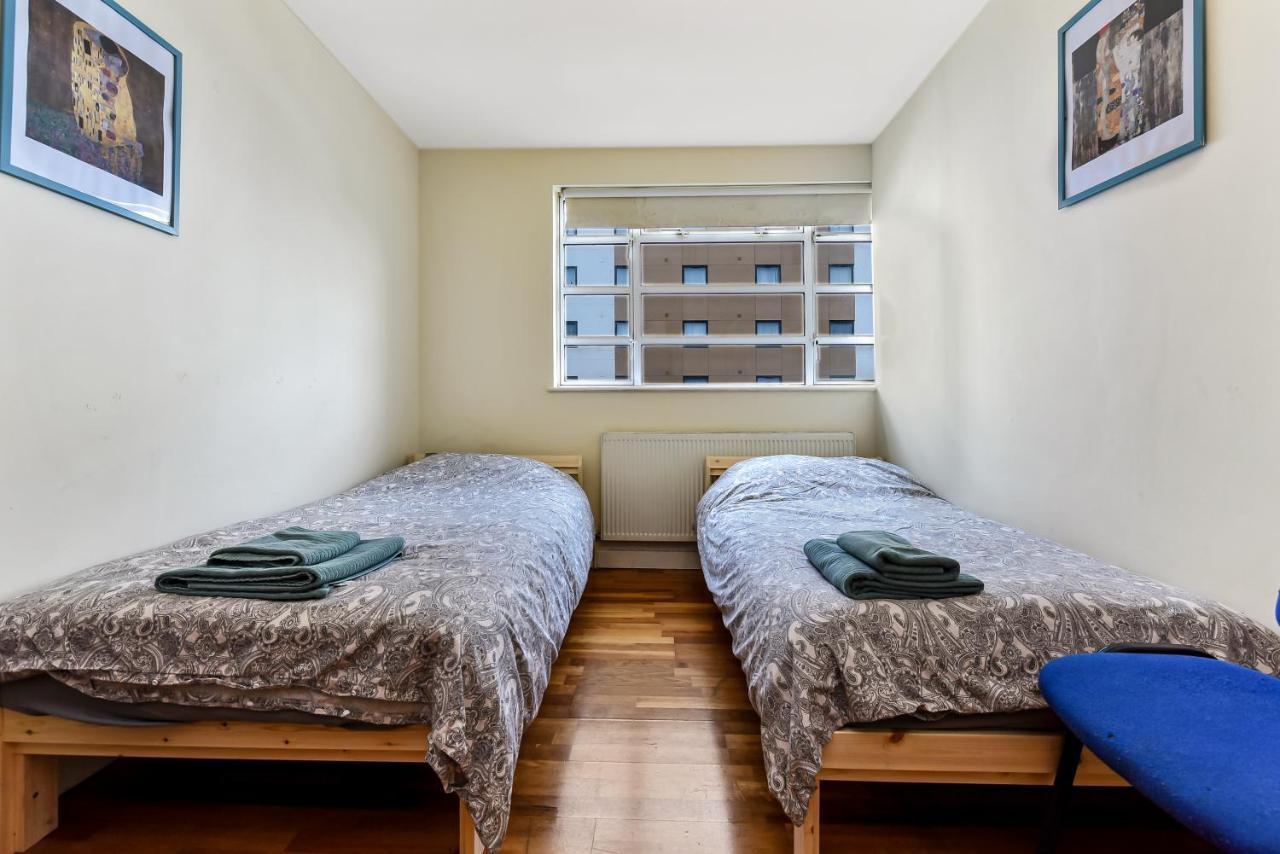 Spacious 2 Bedroom Apartment In Ealing Broadway Exterior photo